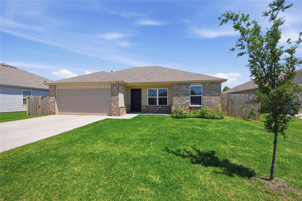 625 W Lola Drive Property Photo 1