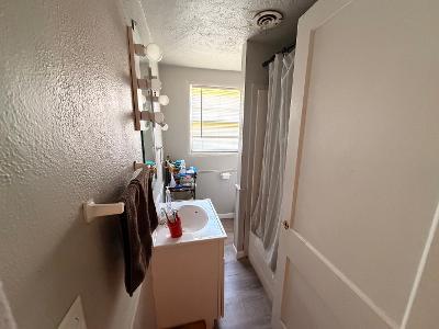 405 S Clayton Avenue Property Photo 10