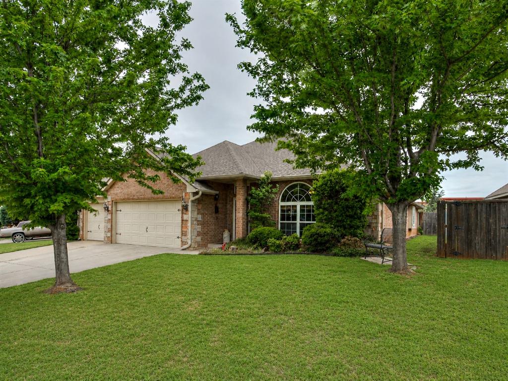 1205 Nw 190th Place Property Photo 2