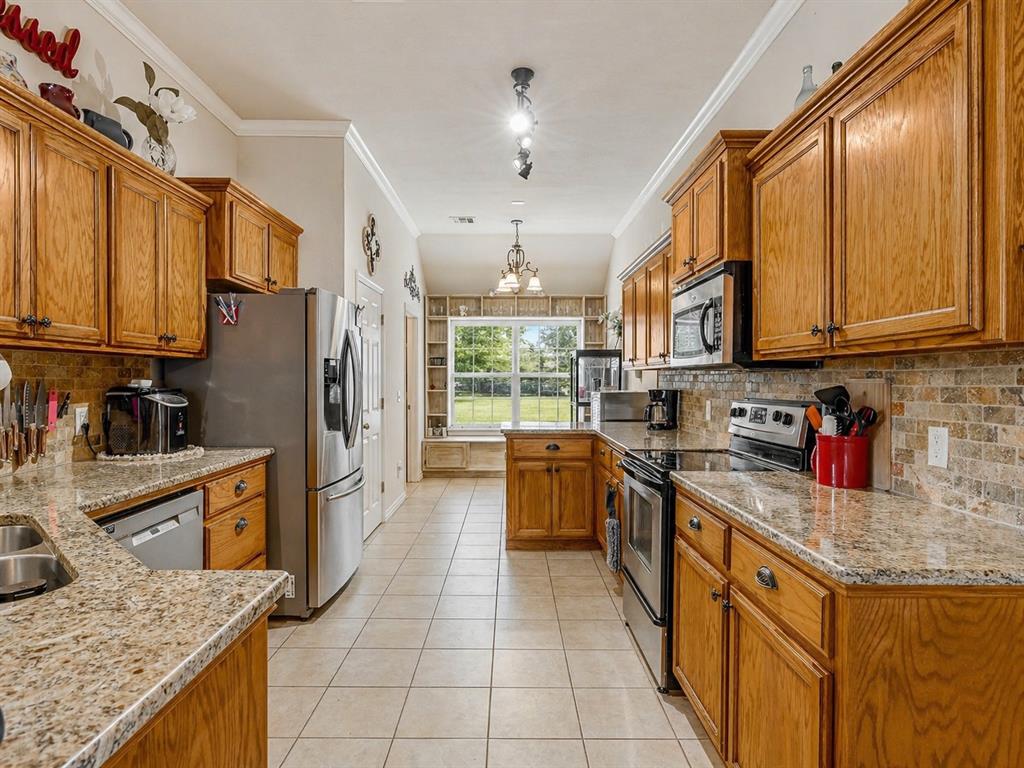 1205 Nw 190th Place Property Photo 11