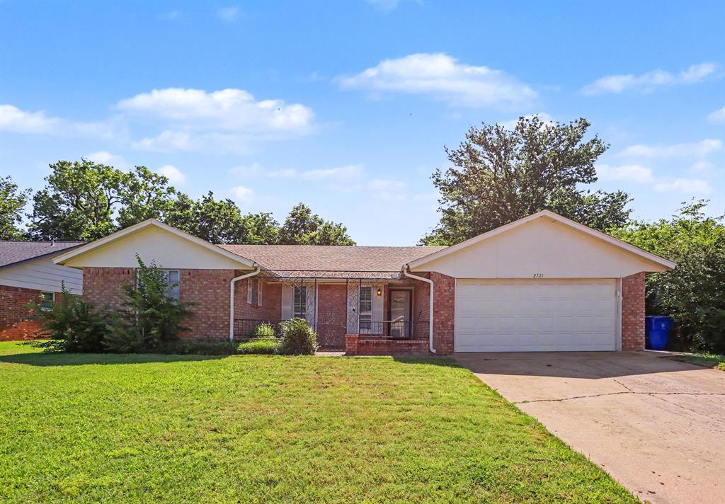 2721 Forest Oaks Circle Property Photo 1