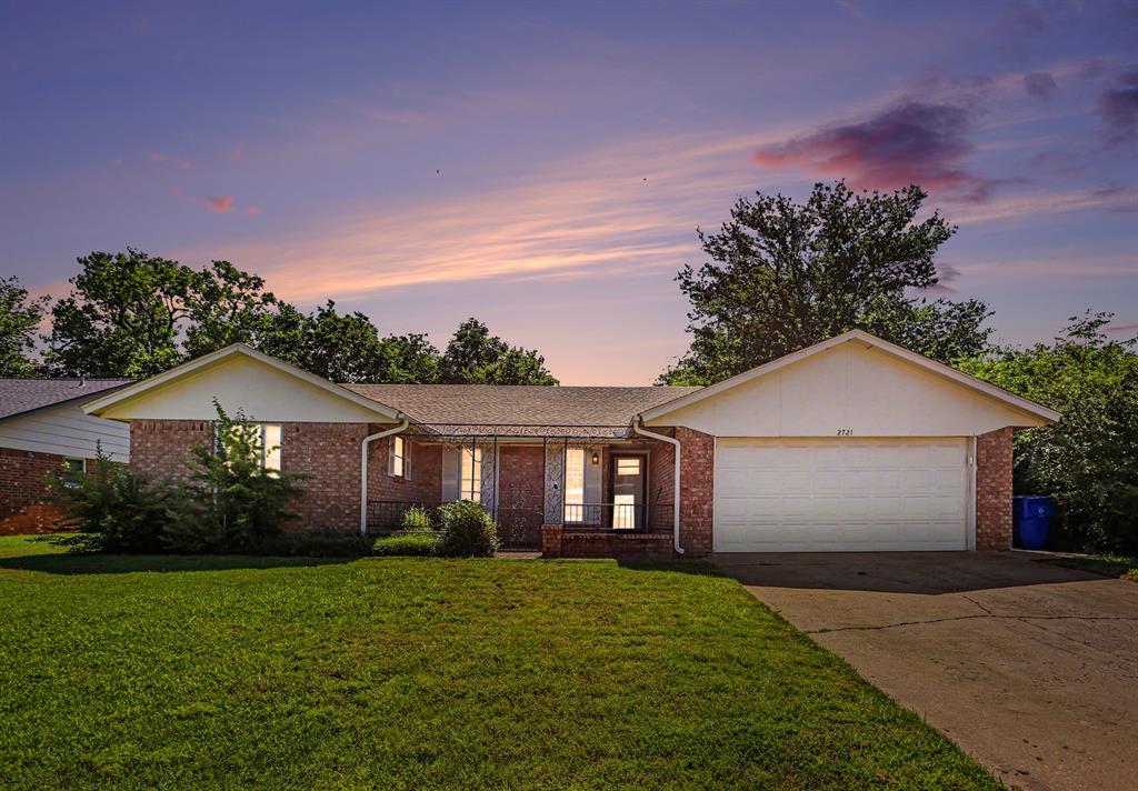 2721 Forest Oaks Circle Property Photo 3