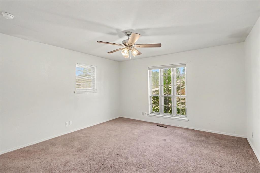 2721 Forest Oaks Circle Property Photo 8