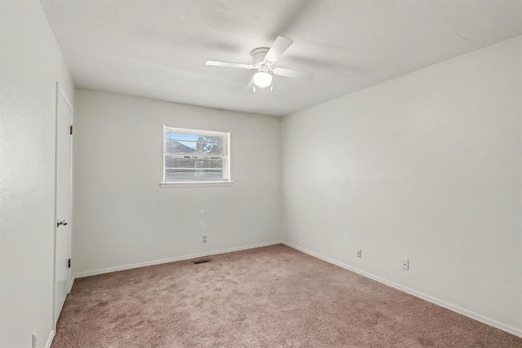2721 Forest Oaks Circle Property Photo 14