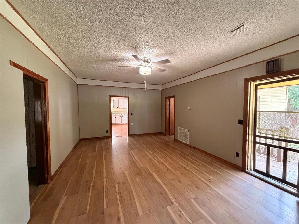 807 E Kean Street Property Photo 4