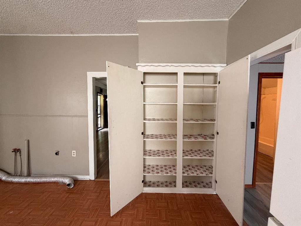 807 E Kean Street Property Photo 7