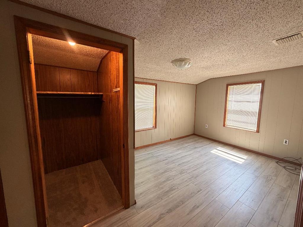 807 E Kean Street Property Photo 9