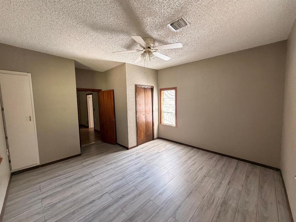 807 E Kean Street Property Photo 11