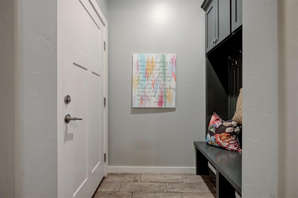 19104 Windy Way Road Property Photo 44