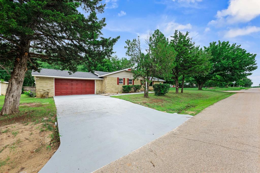 1223 E Vilas Avenue Property Photo 4