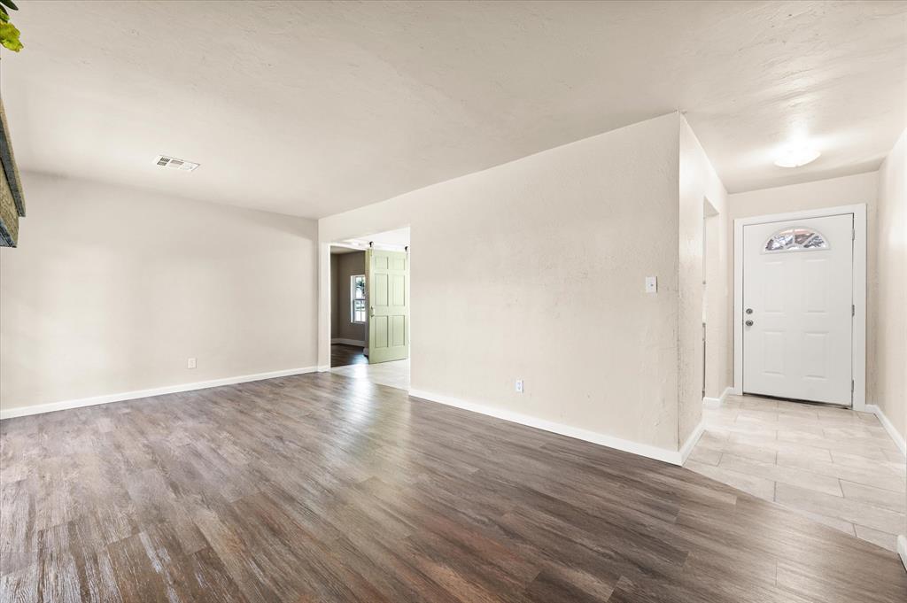 1223 E Vilas Avenue Property Photo 8