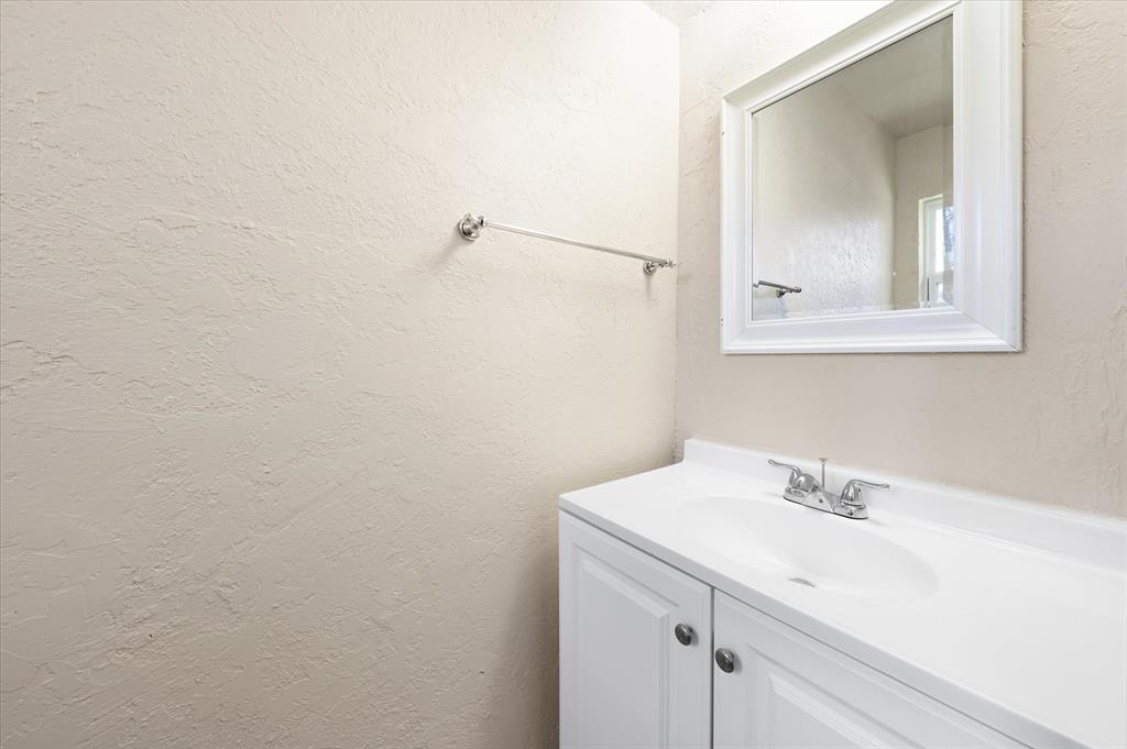 1223 E Vilas Avenue Property Photo 27