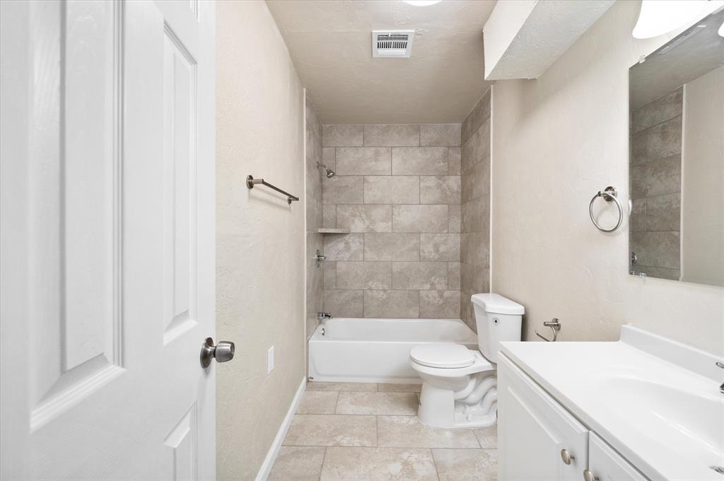 1223 E Vilas Avenue Property Photo 32