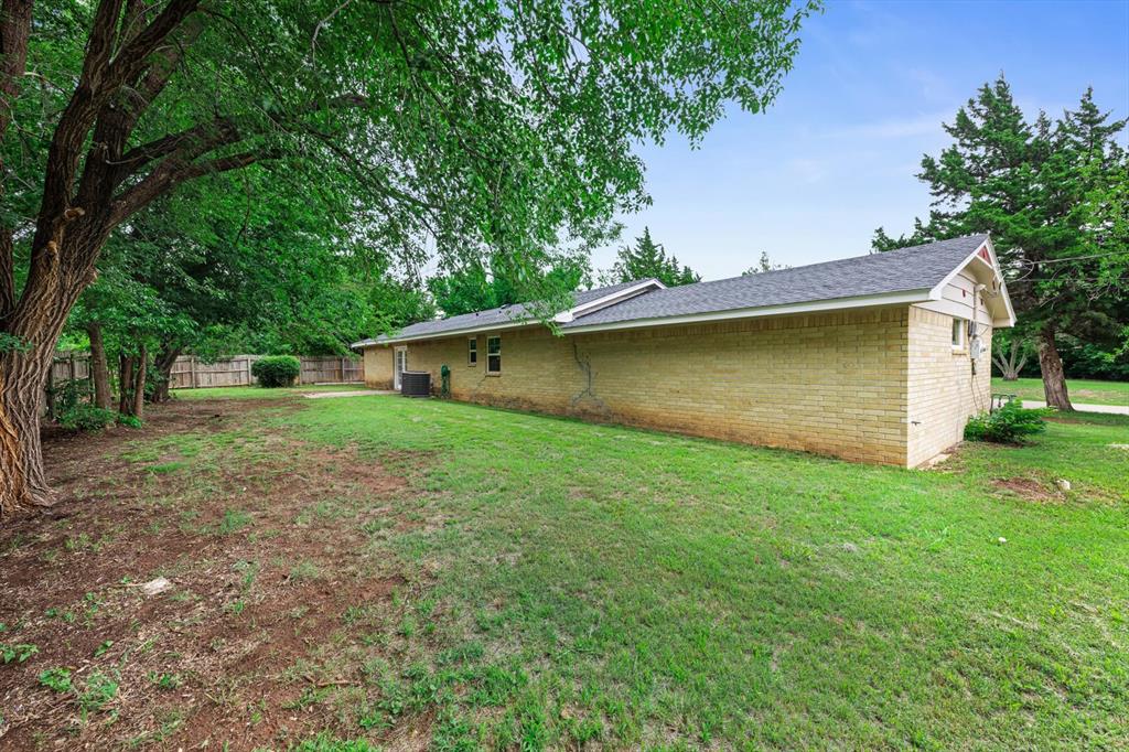 1223 E Vilas Avenue Property Photo 37