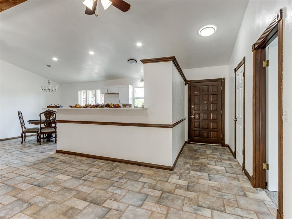 6613 Edgebrook Road Property Photo 5