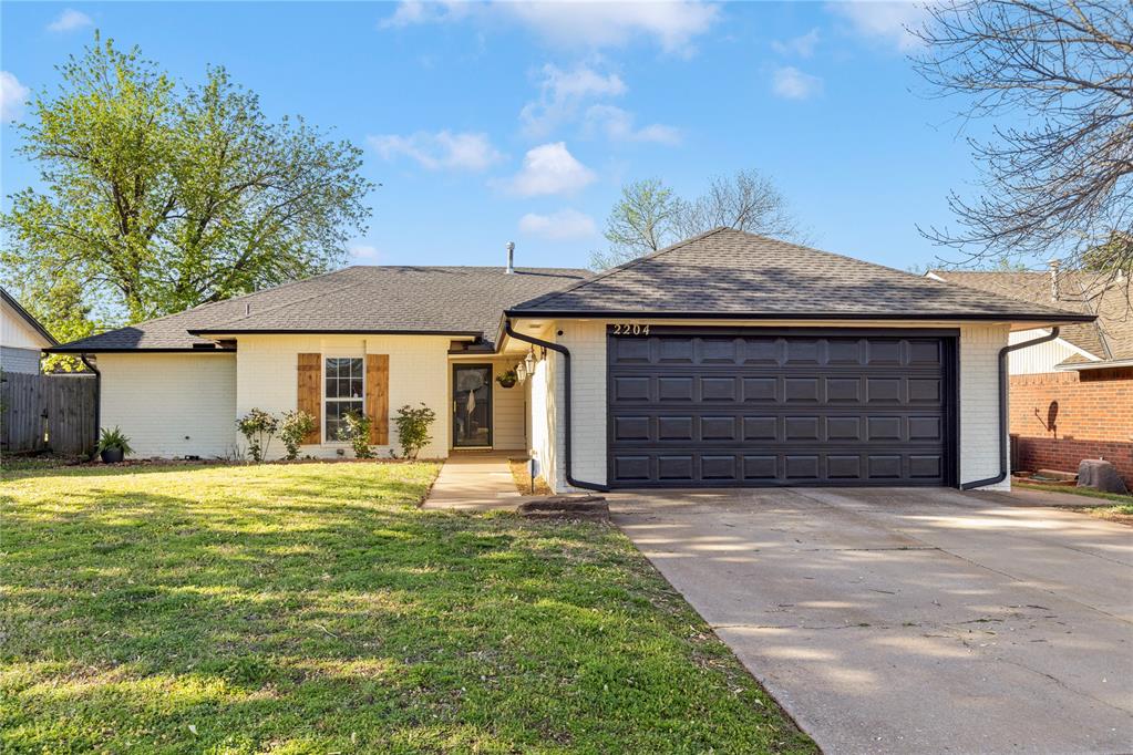 2204 Summer Way Lane Property Photo 1