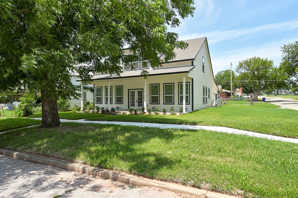 624 E Harrison Avenue Property Photo 3