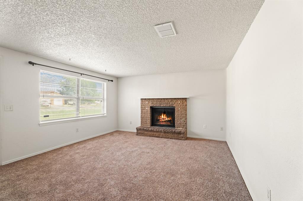 8607 S Drexel Place Property Photo 8