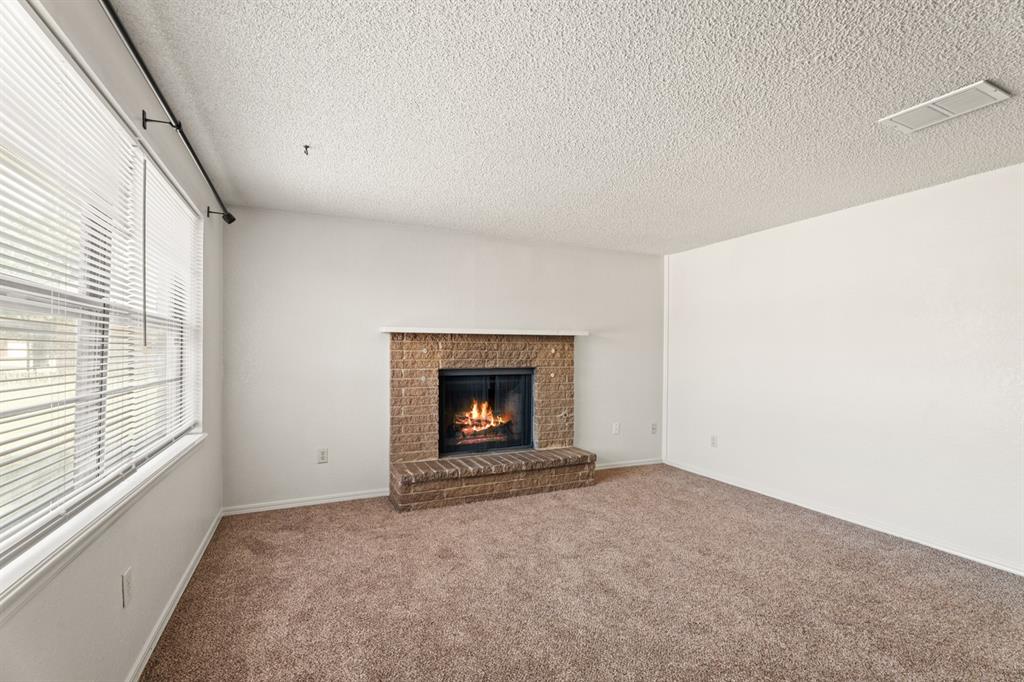 8607 S Drexel Place Property Photo 10