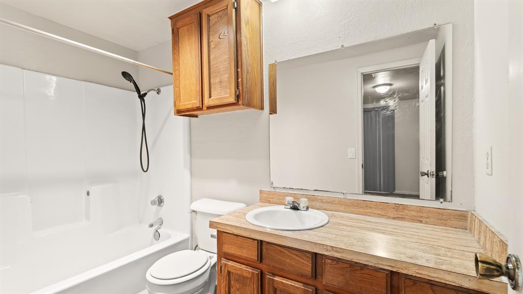 8607 S Drexel Place Property Photo 27