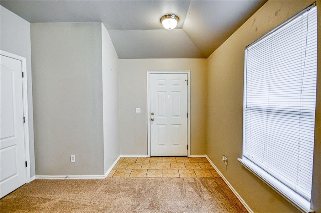 4801 Se 77th Street Property Photo 5