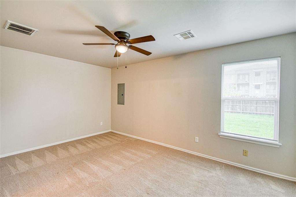 4801 Se 77th Street Property Photo 17
