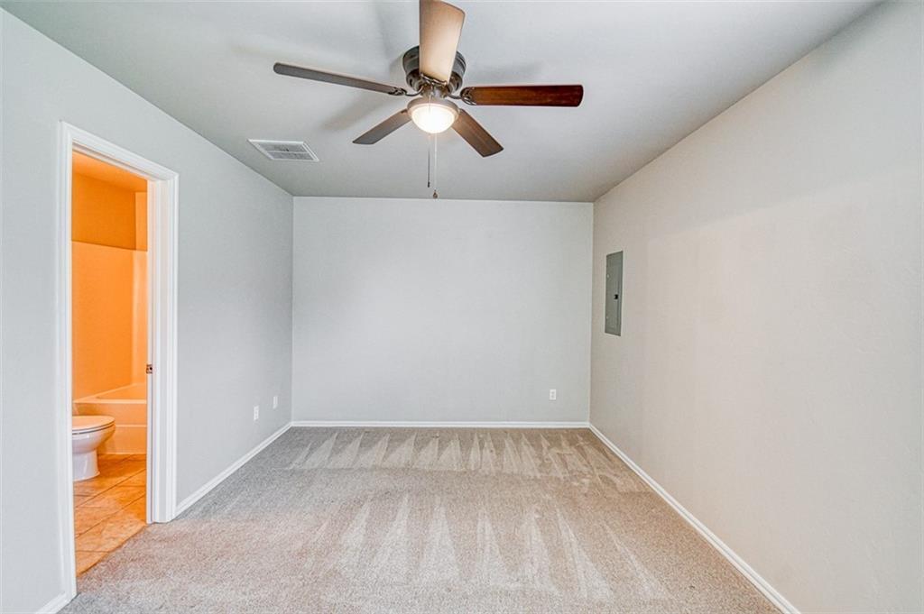 4801 Se 77th Street Property Photo 18