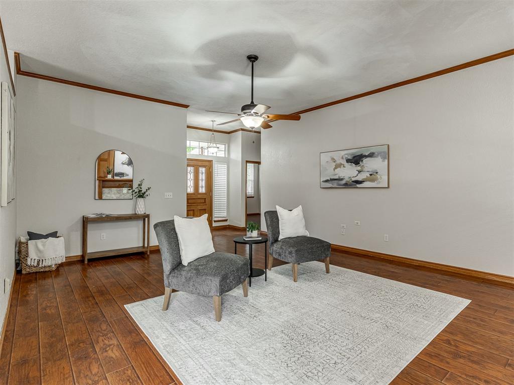 4932 Baker Street Property Photo 5