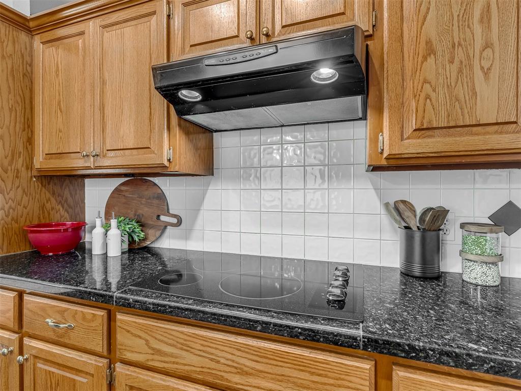 4932 Baker Street Property Photo 8