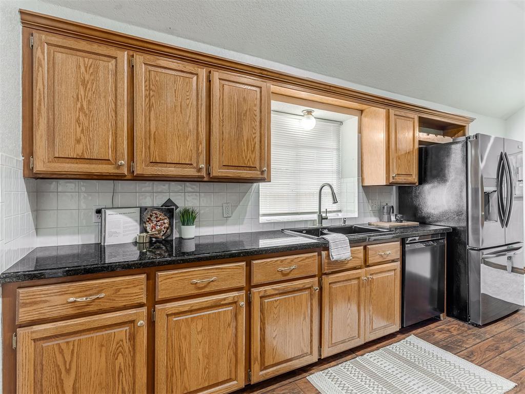 4932 Baker Street Property Photo 10