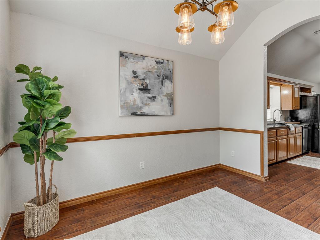 4932 Baker Street Property Photo 13