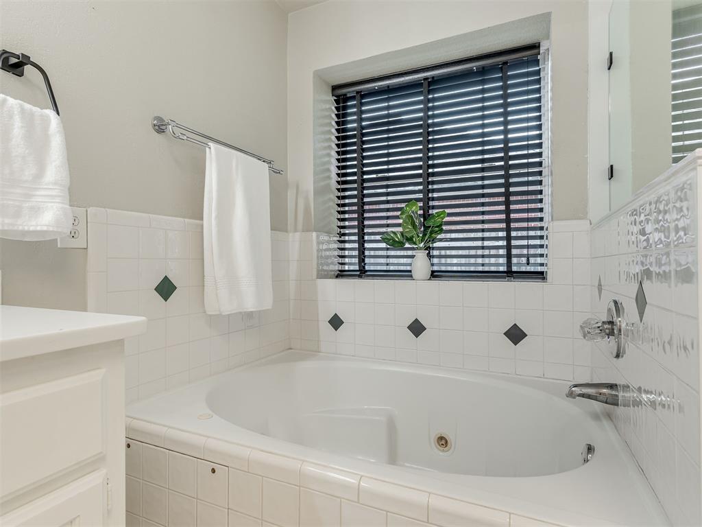 4932 Baker Street Property Photo 18