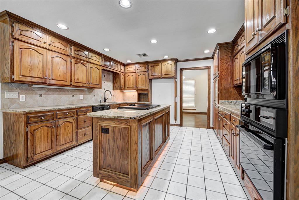 2501 Sw 123rd Place Property Photo 12