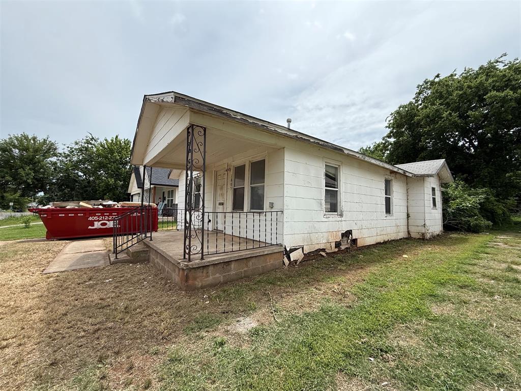 1805 N Kelham Avenue Property Photo 4