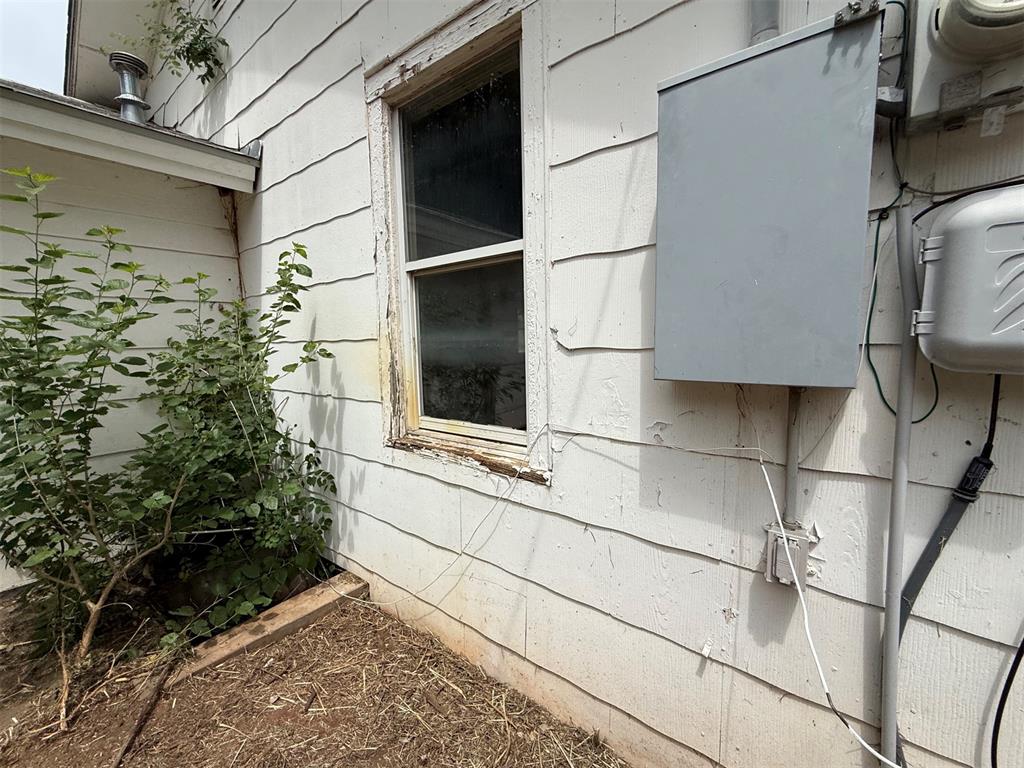 1805 N Kelham Avenue Property Photo 10