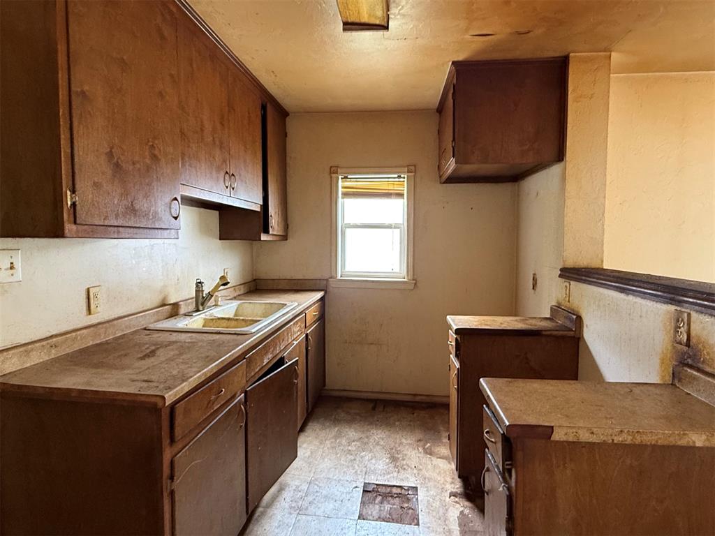 1805 N Kelham Avenue Property Photo 17