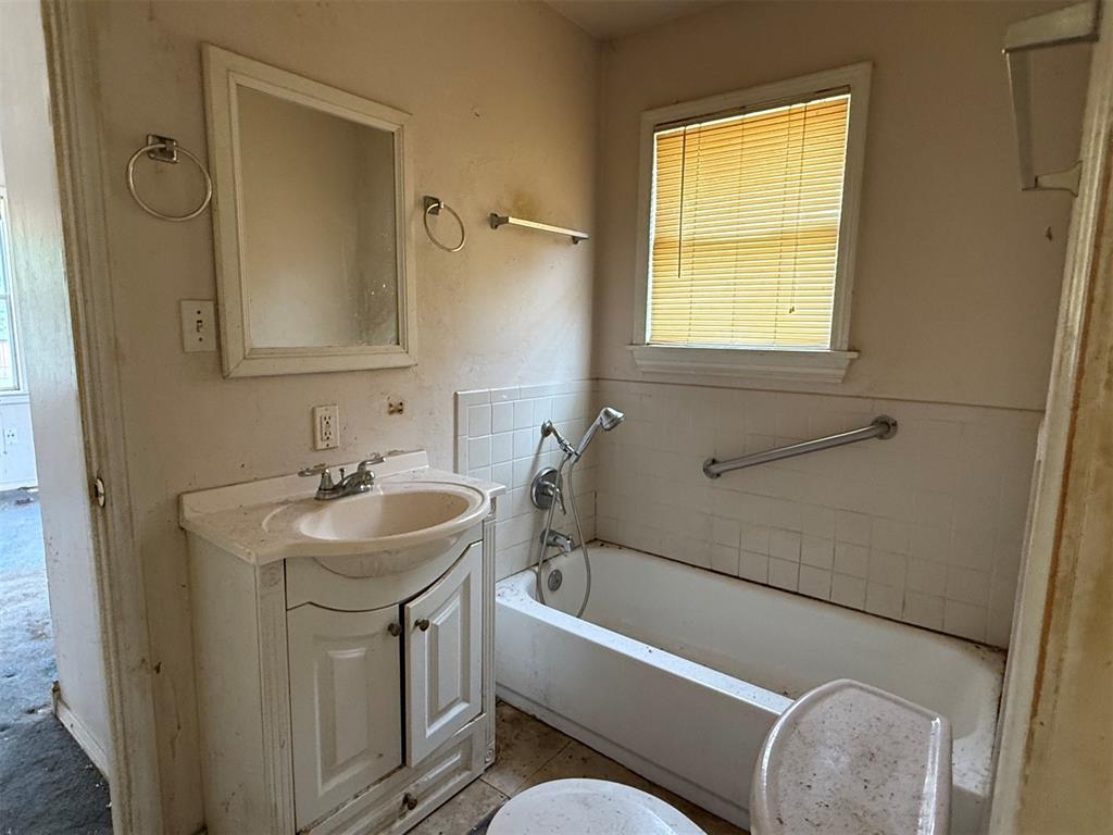 1805 N Kelham Avenue Property Photo 27