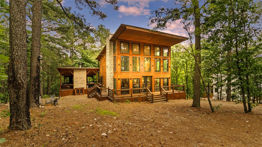 136 Gnarly Maple Trail Property Photo 3