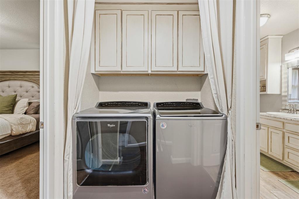 1126 W 12th Street Property Photo 25