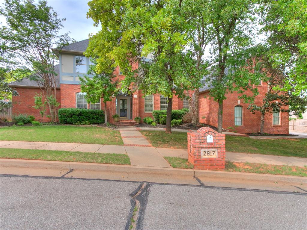 2917 Kingwood Drive Property Photo 3