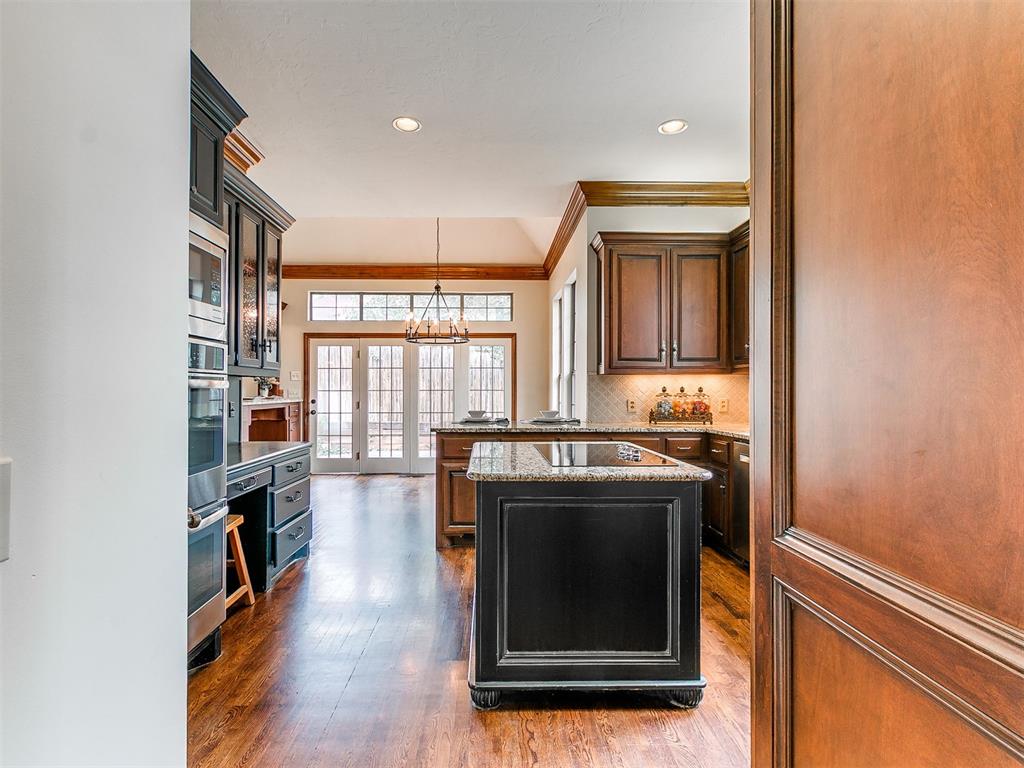 2917 Kingwood Drive Property Photo 21