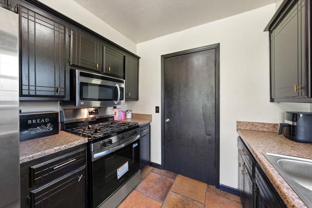 601 Sw 27th Street Property Photo 12
