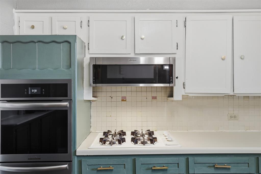 1209 Meadowbrook Lane Property Photo 9