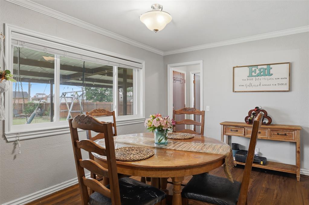 1209 Meadowbrook Lane Property Photo 10