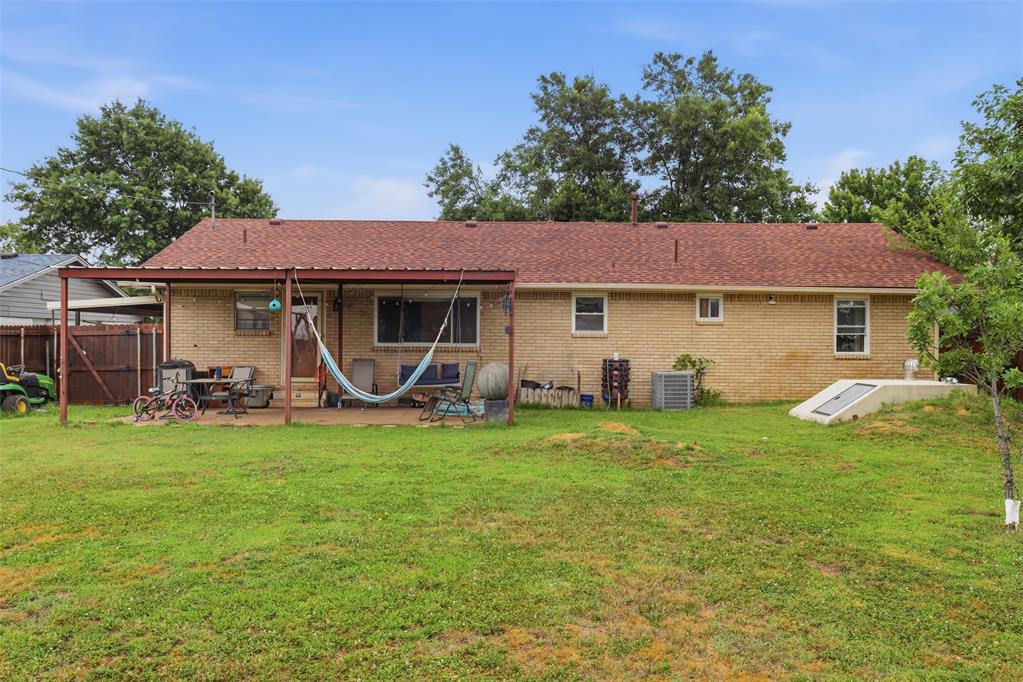 1209 Meadowbrook Lane Property Photo 28