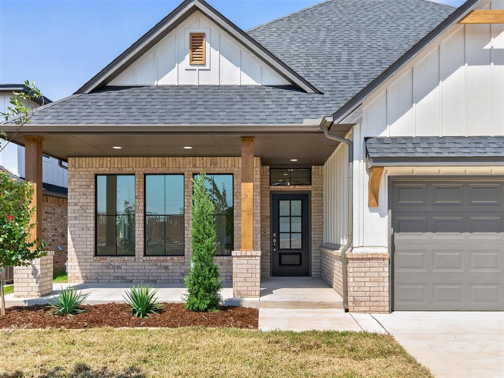 16029 Navarra Way Property Photo 3
