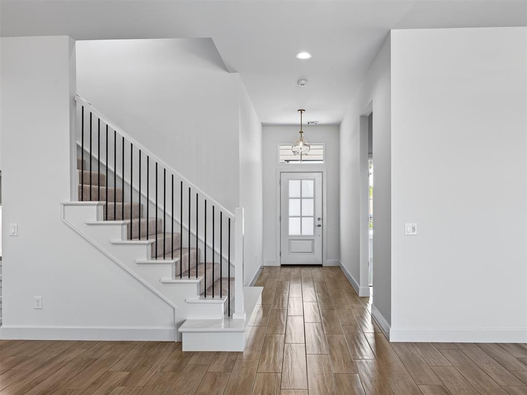 16029 Navarra Way Property Photo 6