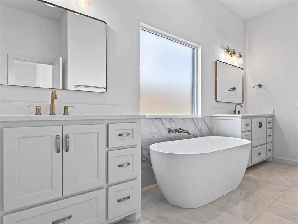 16029 Navarra Way Property Photo 27