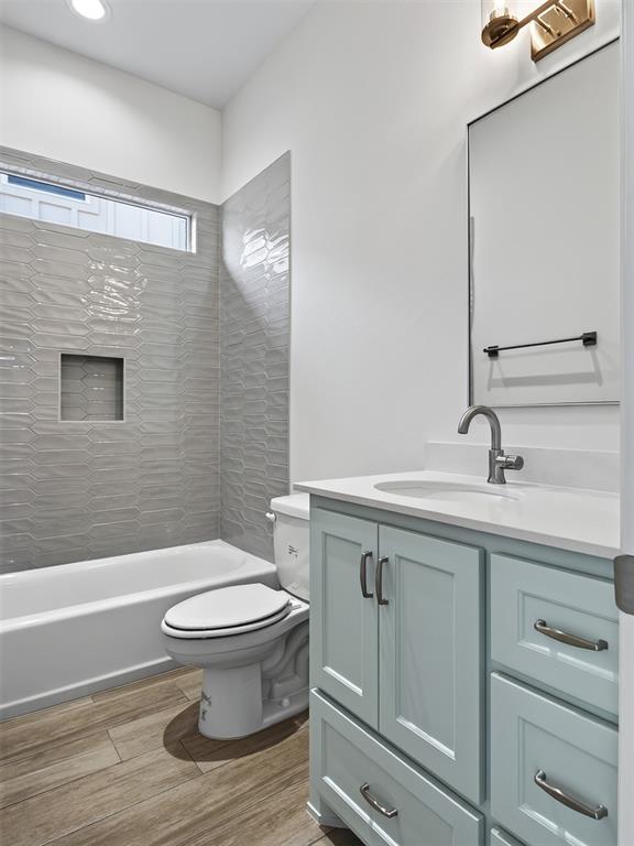 16029 Navarra Way Property Photo 32