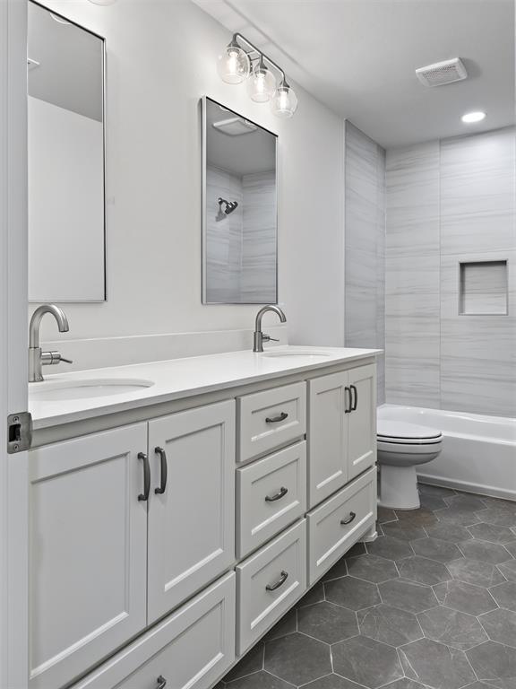 16029 Navarra Way Property Photo 38